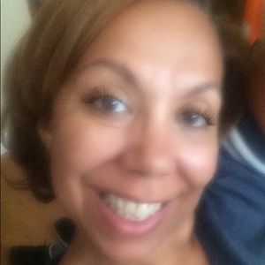 Meet your Posher, Denise